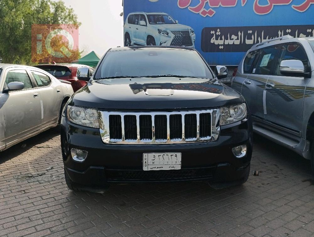 جیپ گراند شیرۆکی